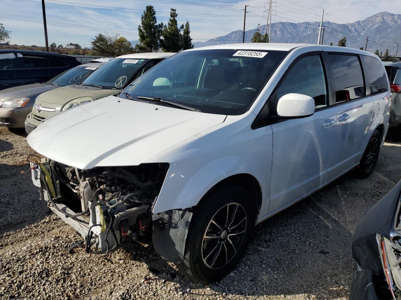 2018 DODGE GRAND CARA car image