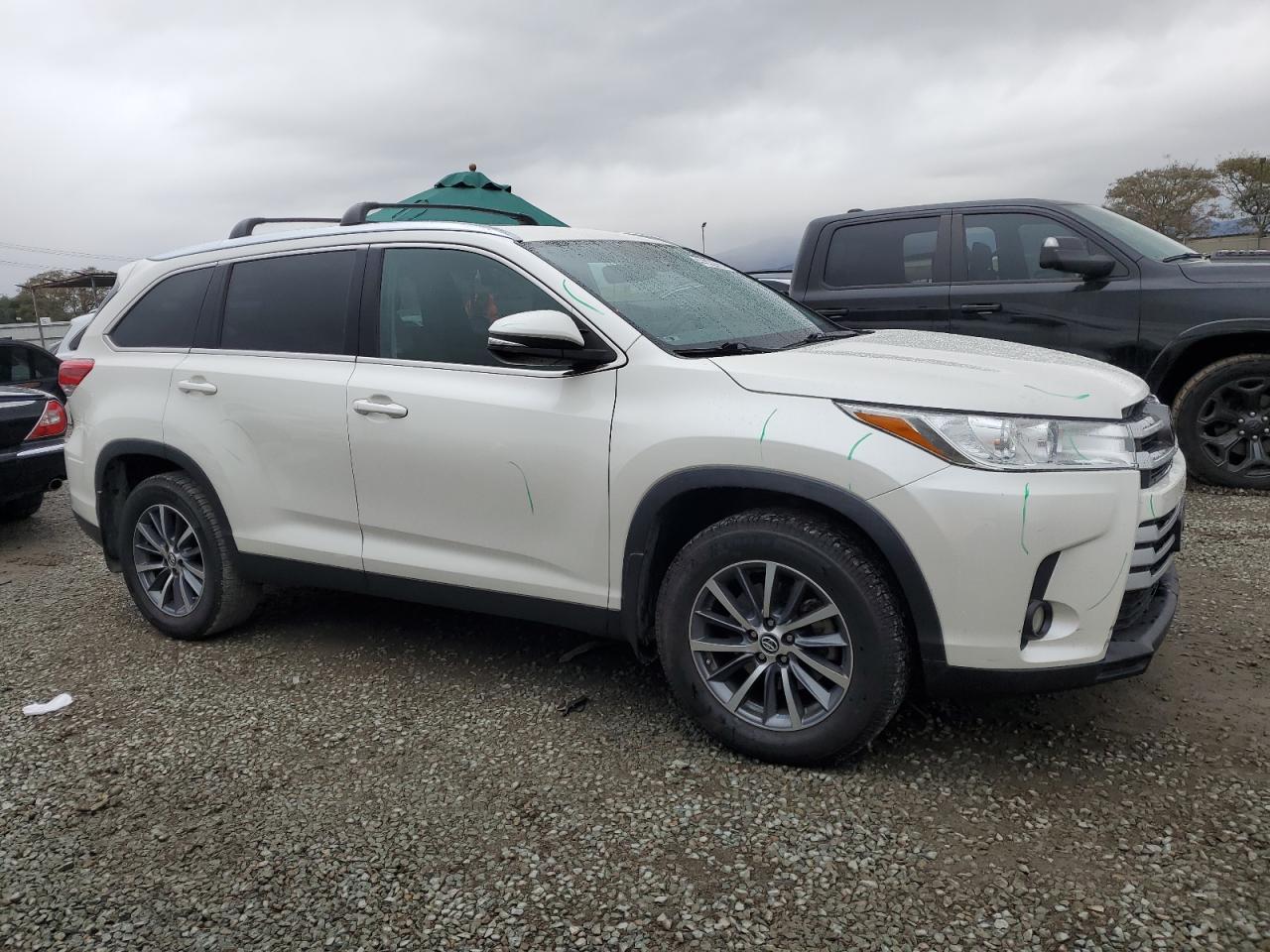 2019 TOYOTA HIGHLANDER - Image 4