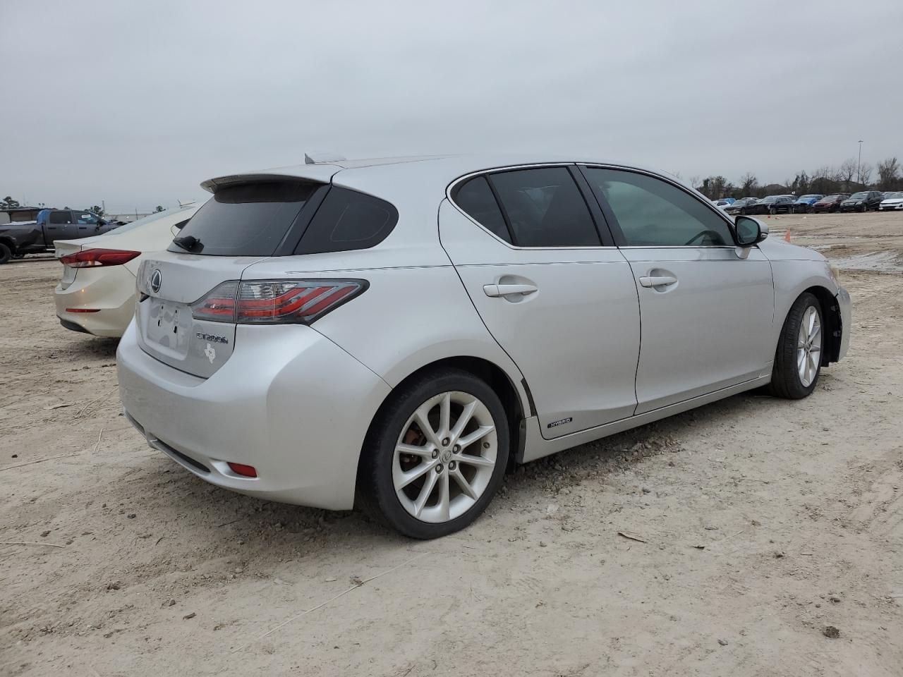 2011 LEXUS CT 200 - Фото 3