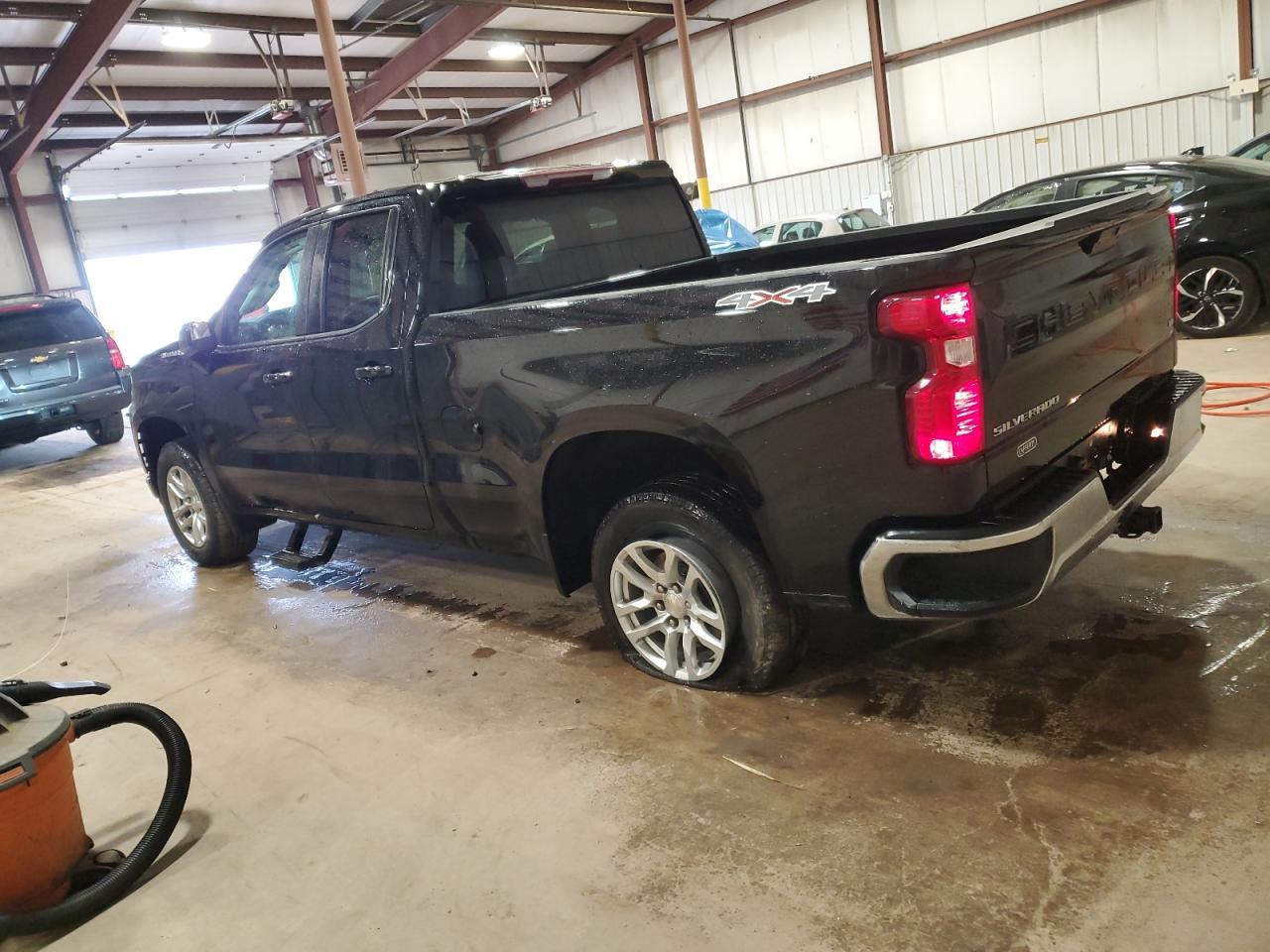 2020 CHEVROLET SILVERADO - Image 2