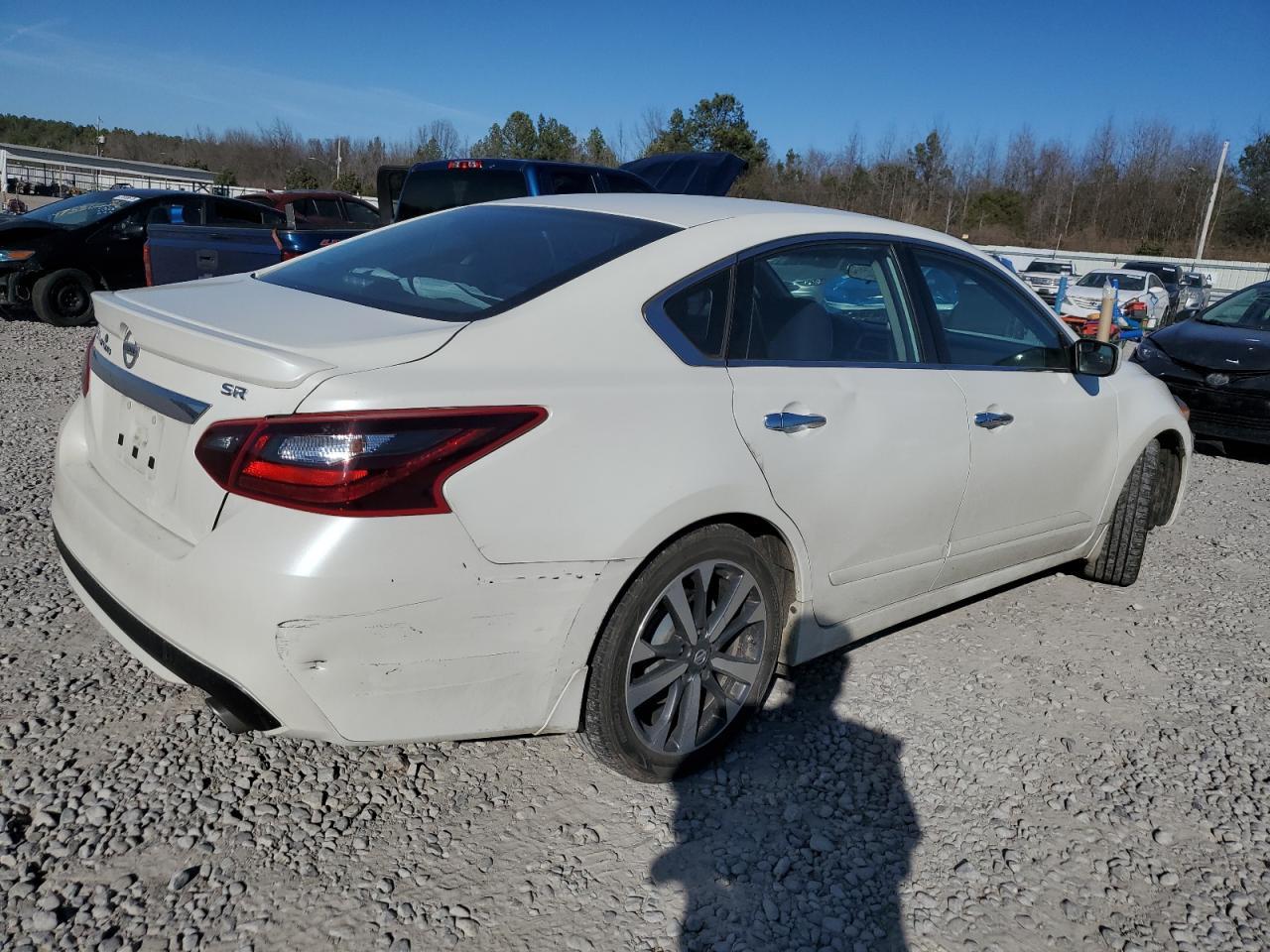 2017 NISSAN ALTIMA 2.5 - Фото 3