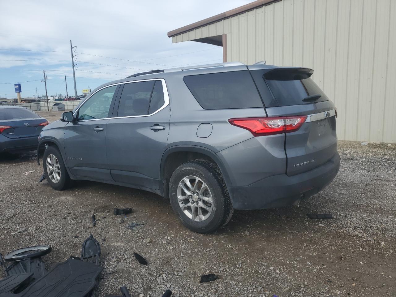 2018 CHEVROLET TRAVERSE L - Image 2