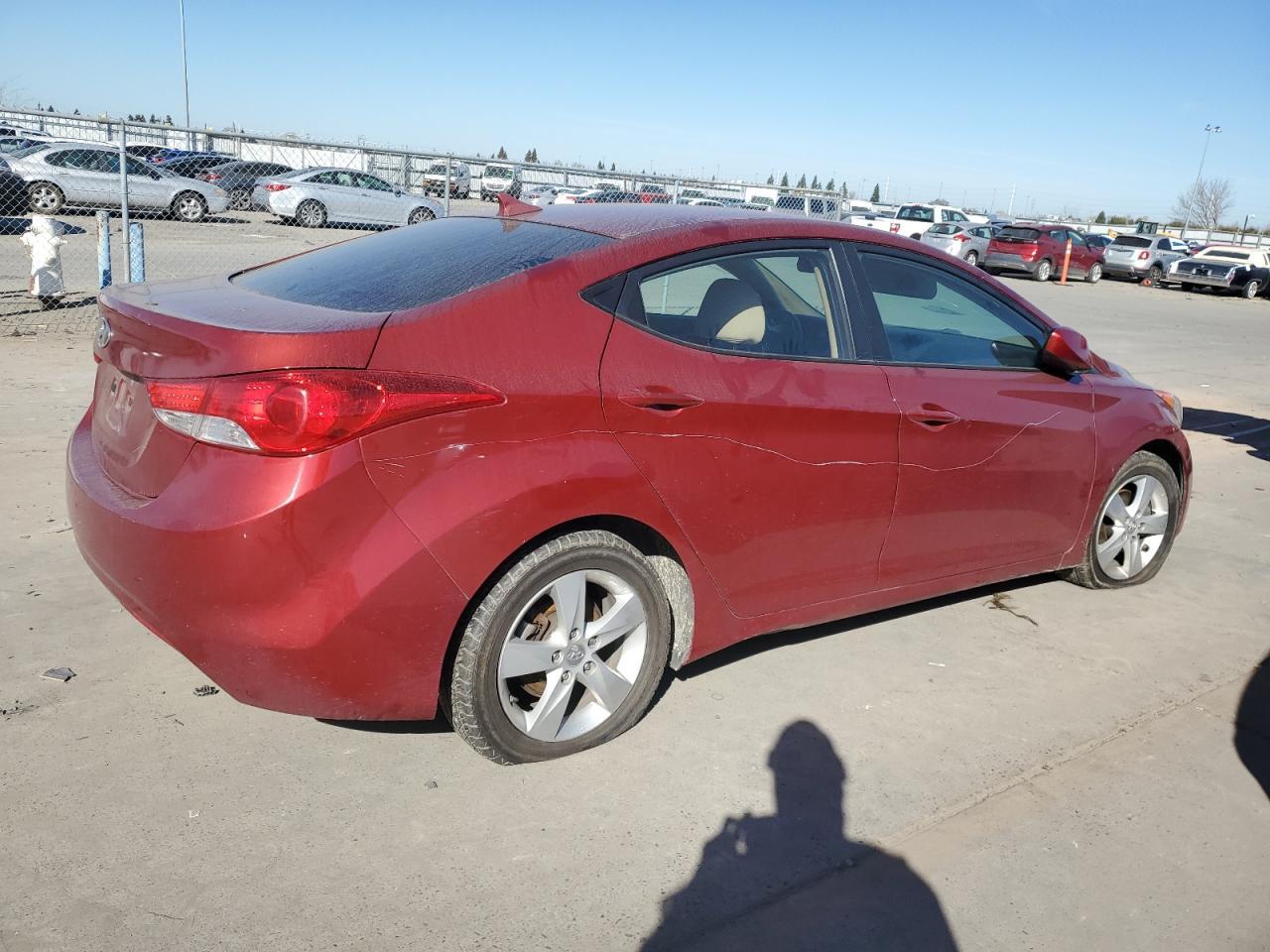 2013 HYUNDAI ELANTRA GL - Image 3