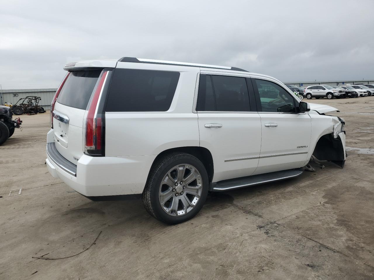 2016 GMC YUKON DENA - Фото 3