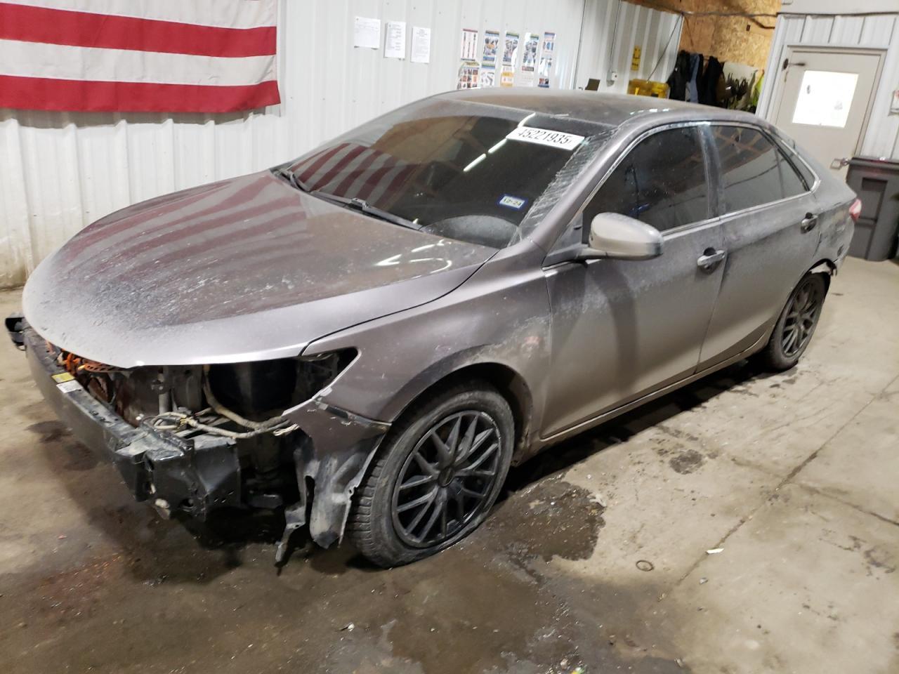 2016 TOYOTA CAMRY LE