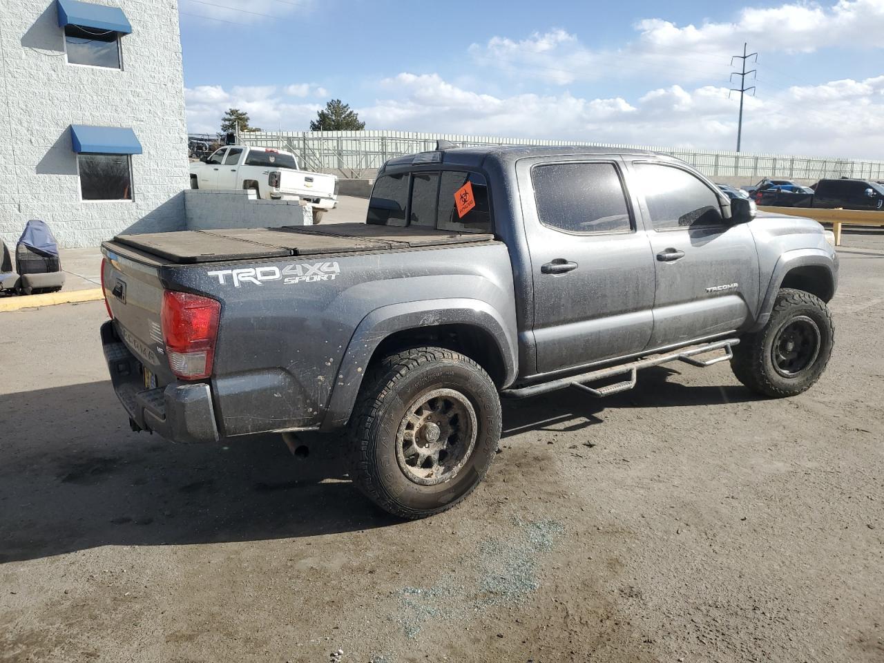 2016 TOYOTA TACOMA DOU - Фото 3