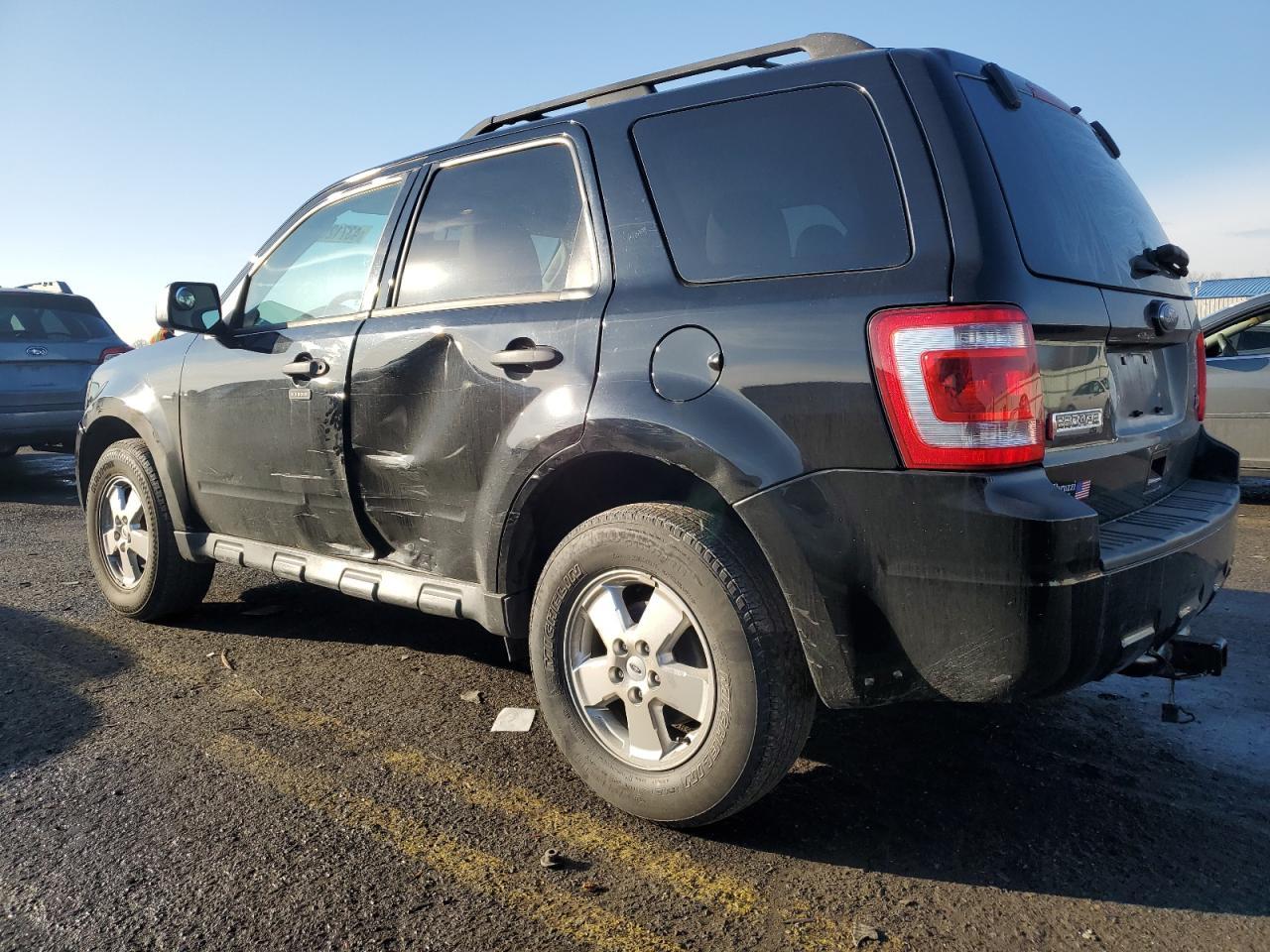 2012 FORD ESCAPE XLT - Image 2