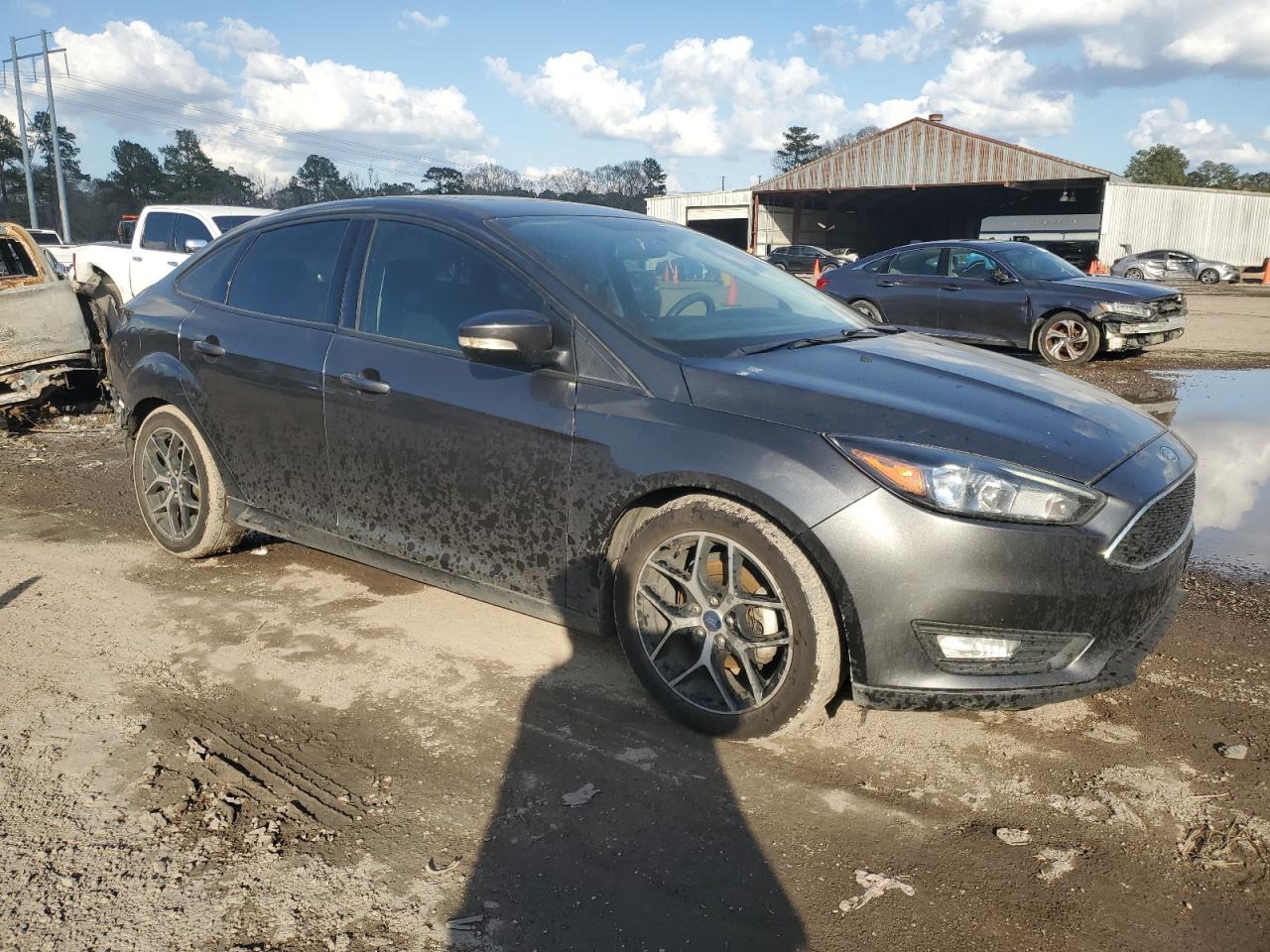 2017 FORD FOCUS SEL - Image 4