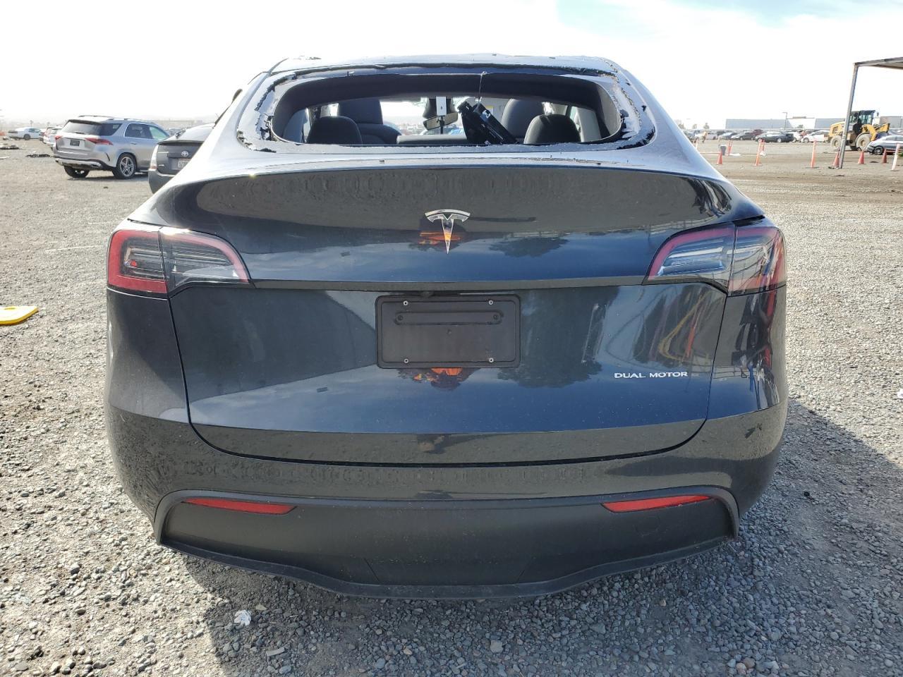 2024 TESLA MODEL Y - Image 6