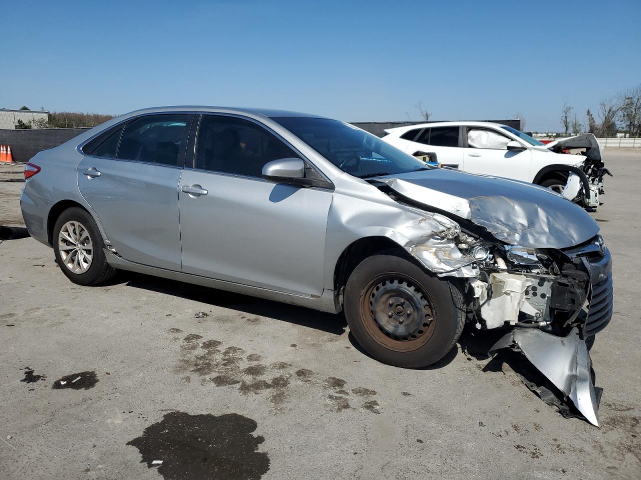 2016 TOYOTA CAMRY LE - Image 4