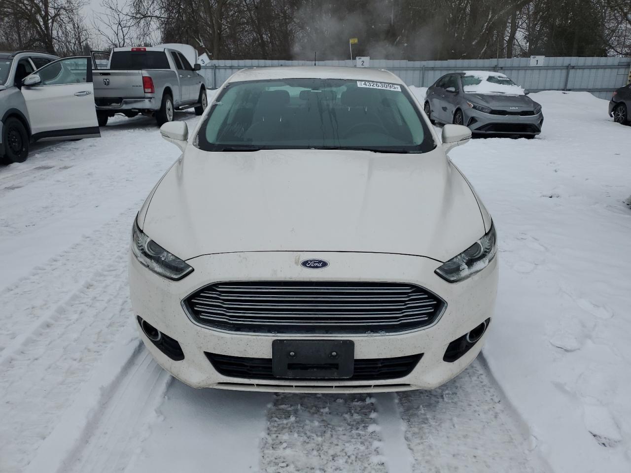 2013 FORD FUSION SE - Image 5