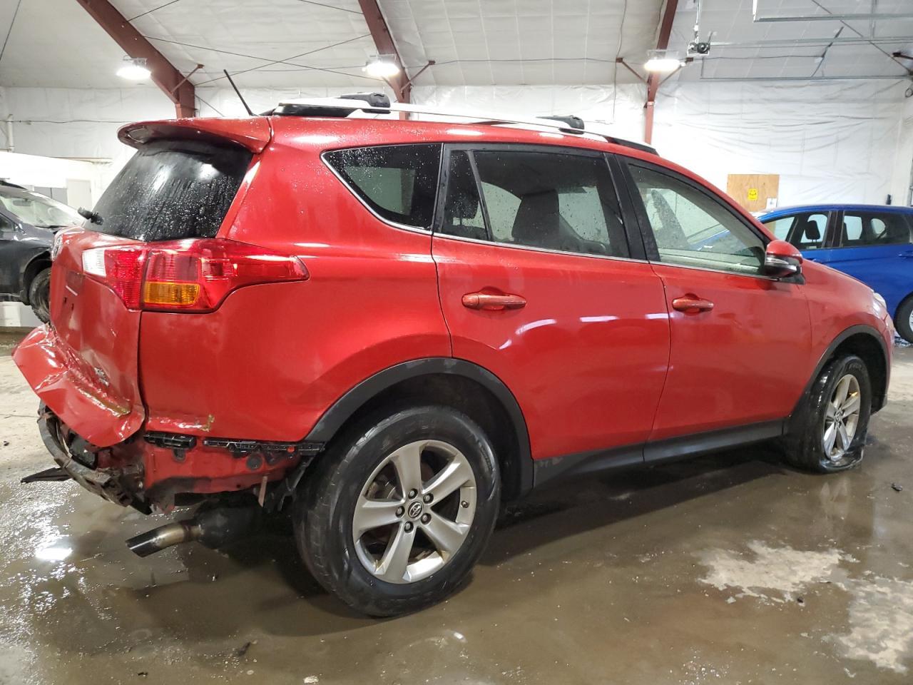 2015 TOYOTA RAV4 XLE - Фото 3