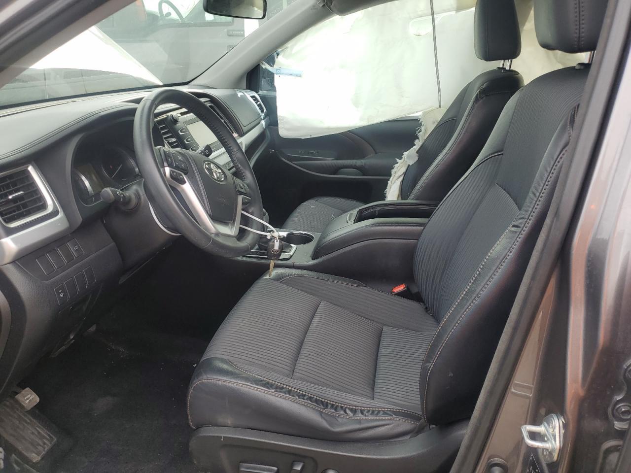 2015 TOYOTA HIGHLANDER - Фото 7