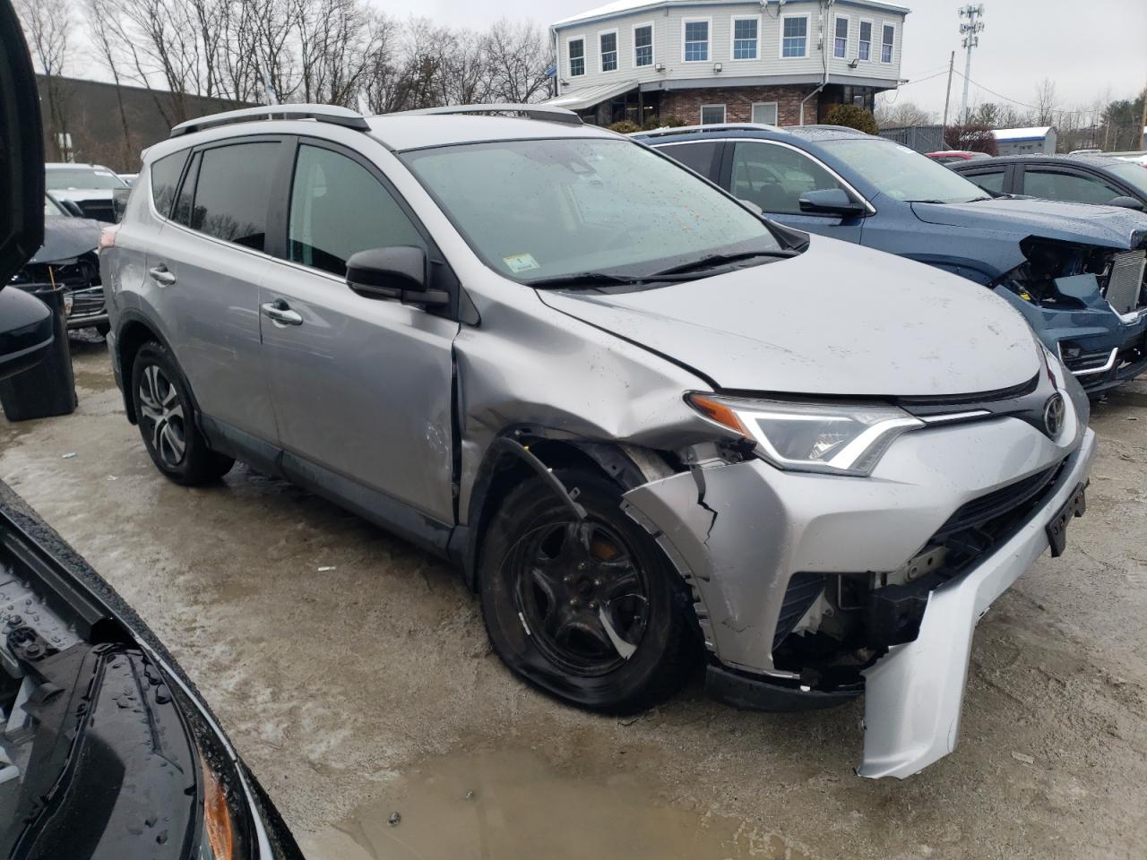 2017 TOYOTA RAV4 LE - Фото 4