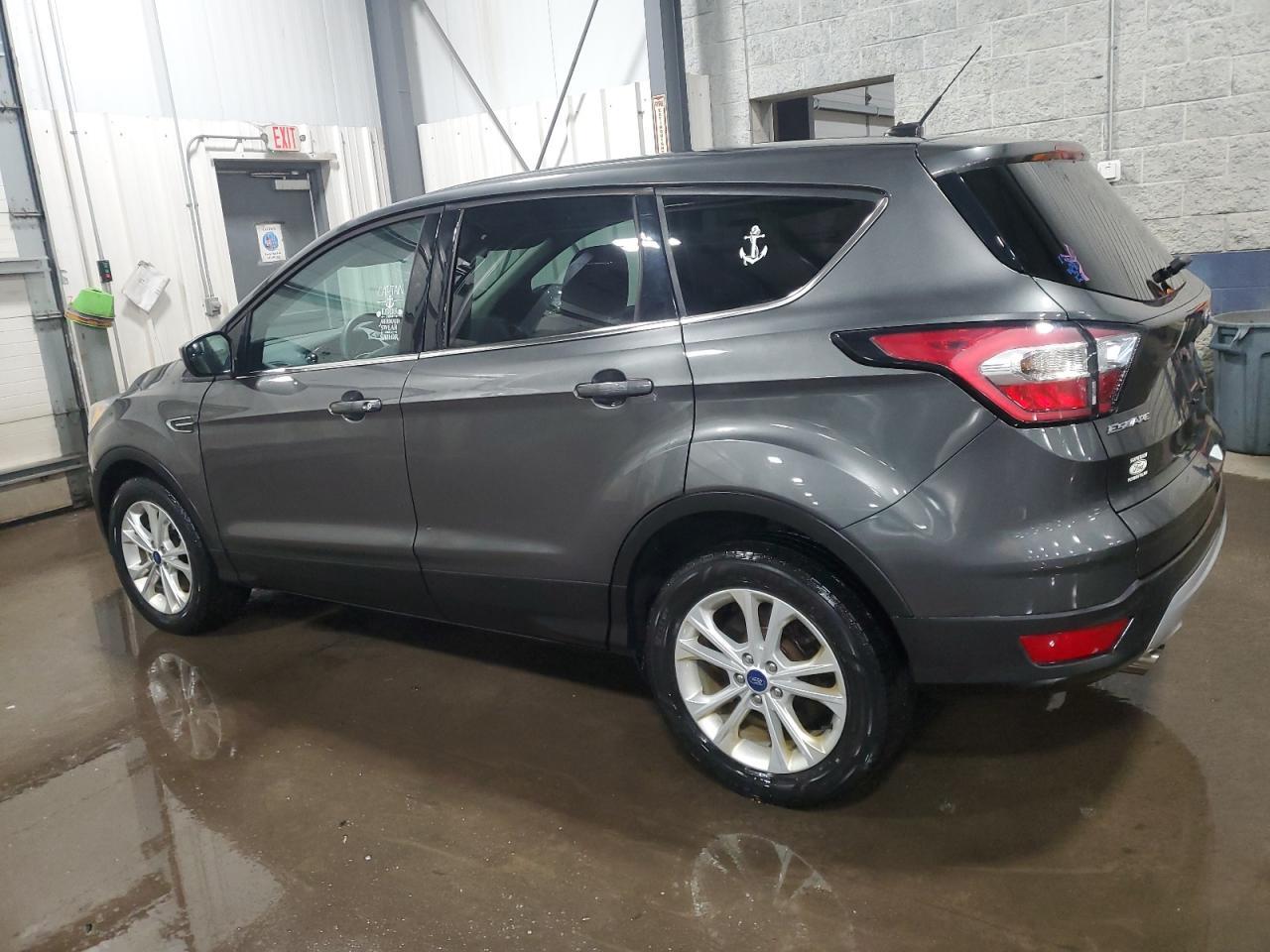 2017 FORD ESCAPE SE - Image 2
