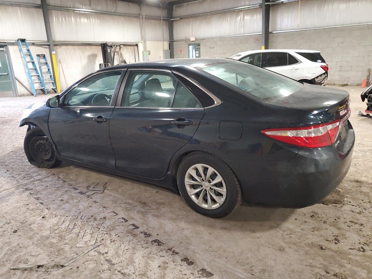 2017 TOYOTA CAMRY LE - Image 2