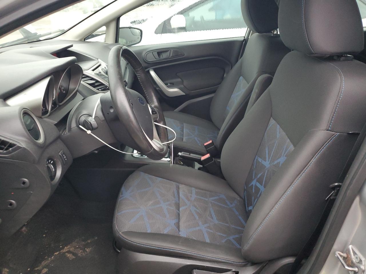 2013 FORD FIESTA SE - Фото 7