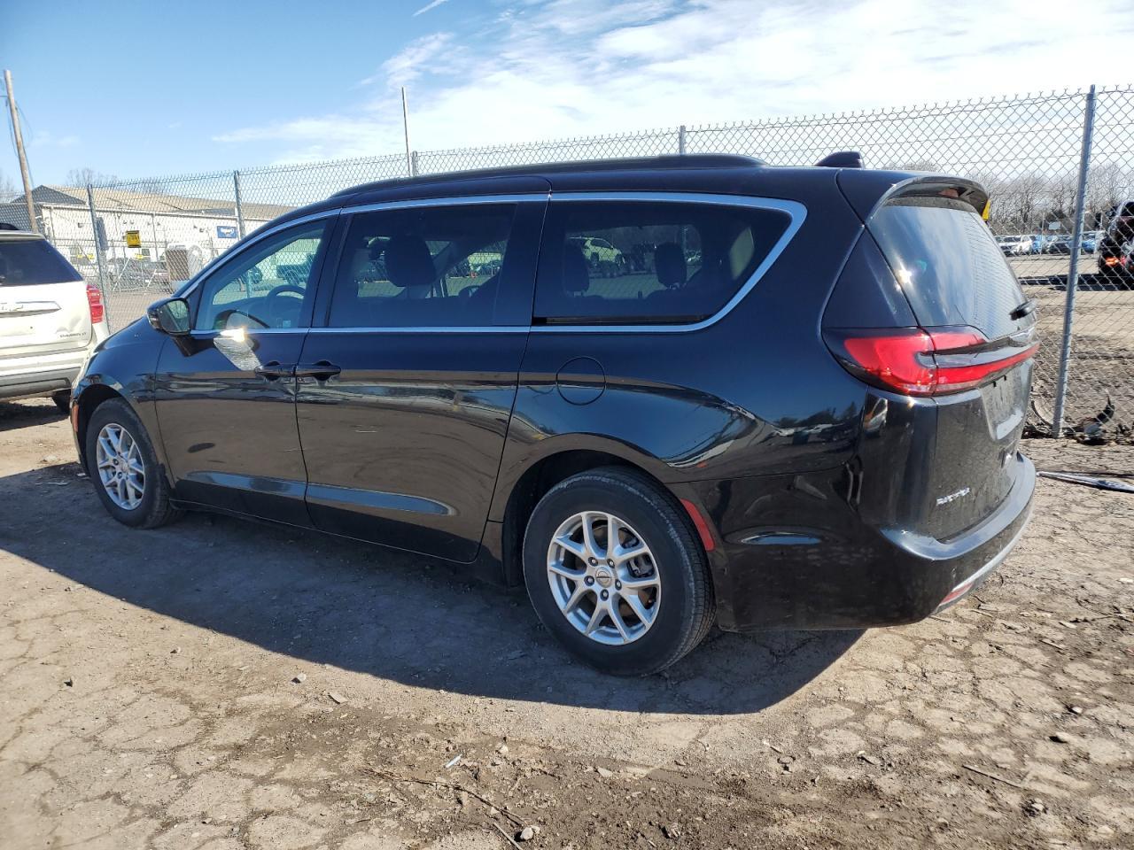 2022 CHRYSLER PACIFICA T - Image 2