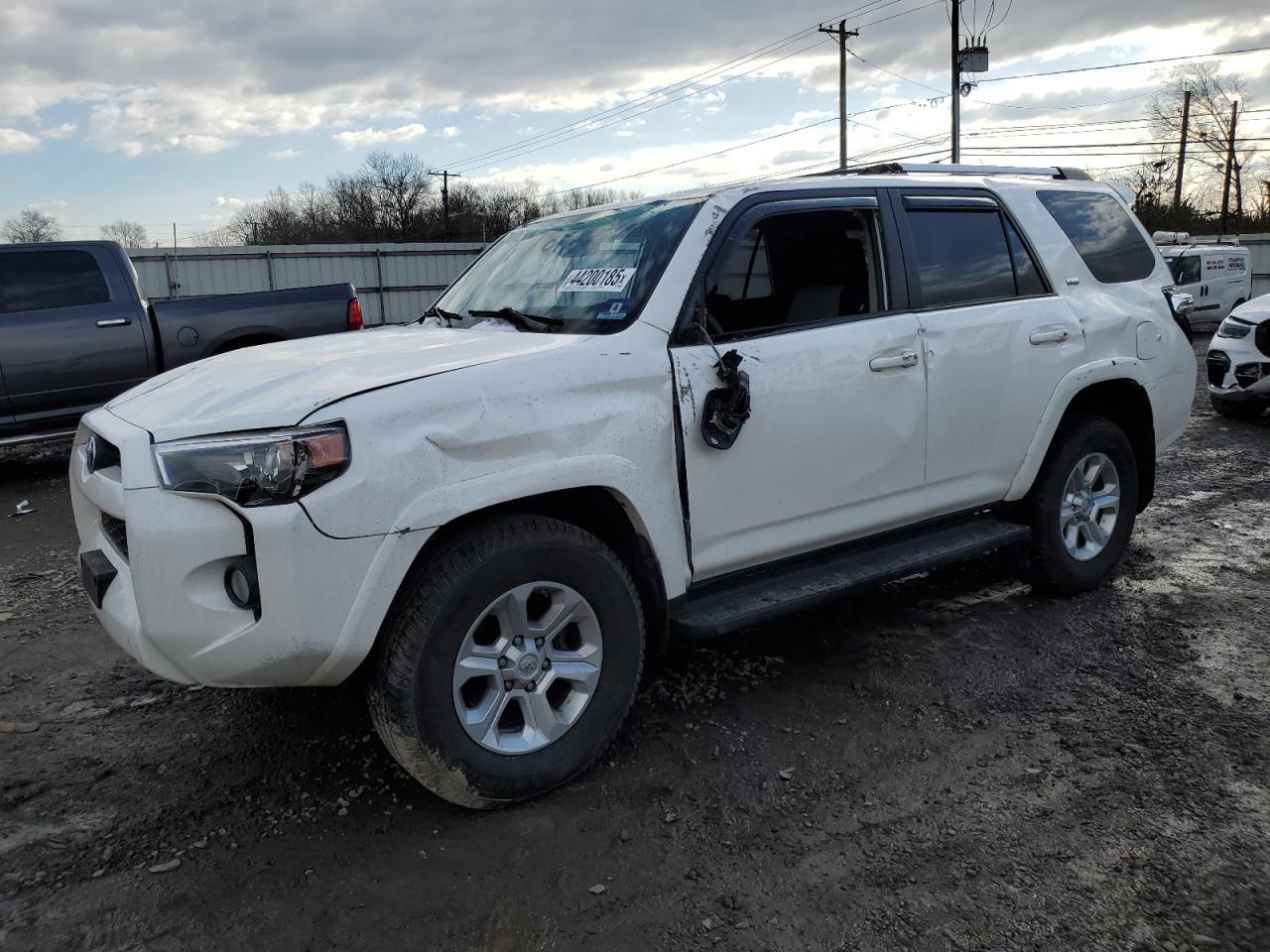 2019 TOYOTA 4RUNNER SR