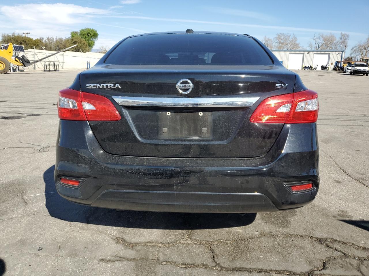 2017 NISSAN SENTRA S - Фото 6
