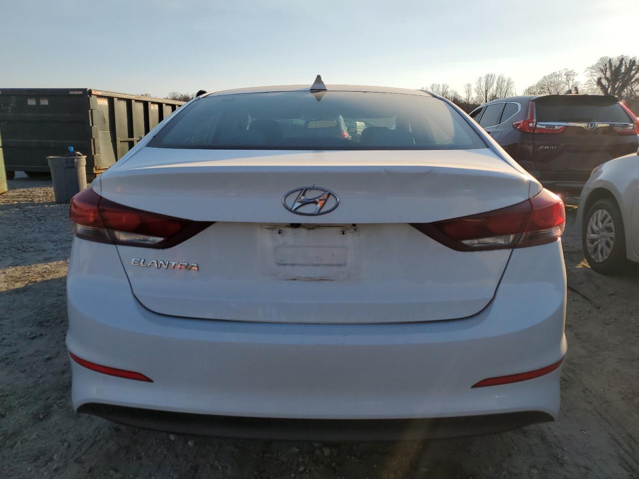 2017 HYUNDAI ELANTRA SE - Image 6