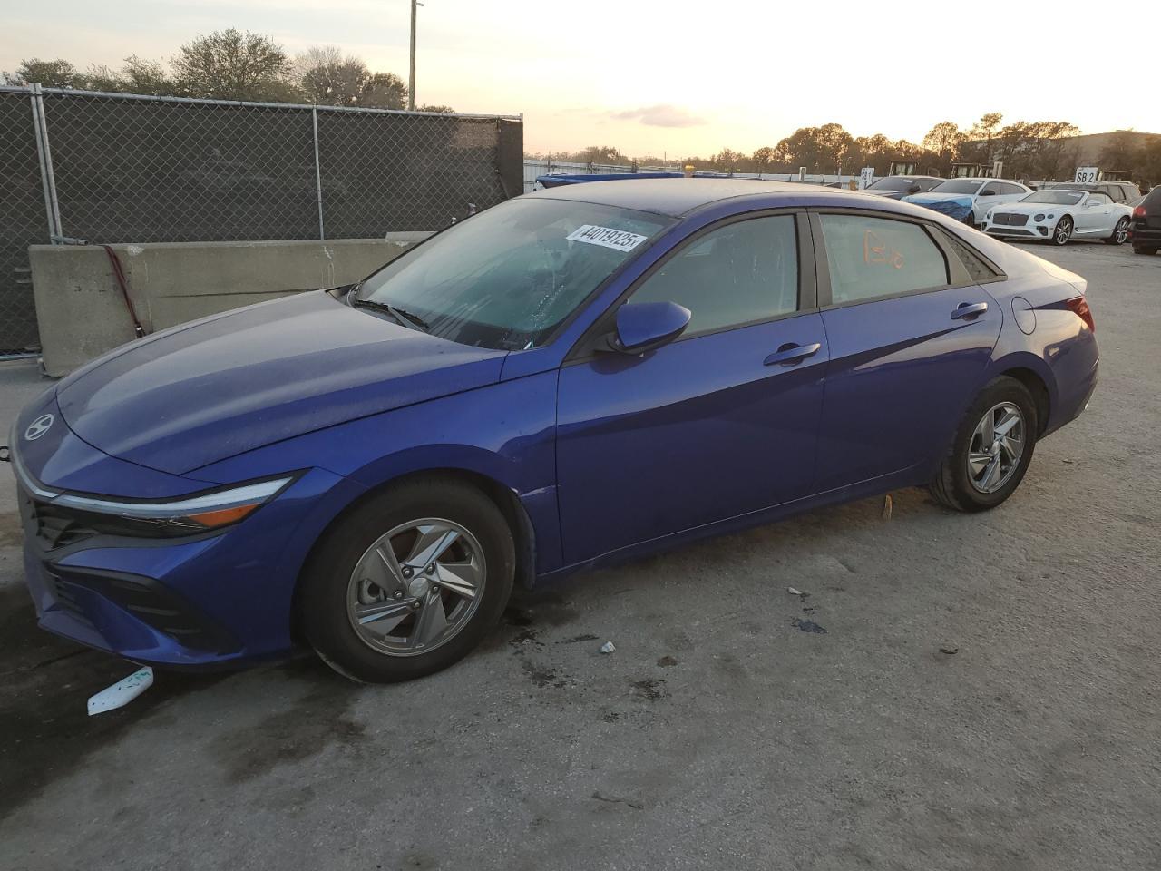 2024 HYUNDAI ELANTRA SE