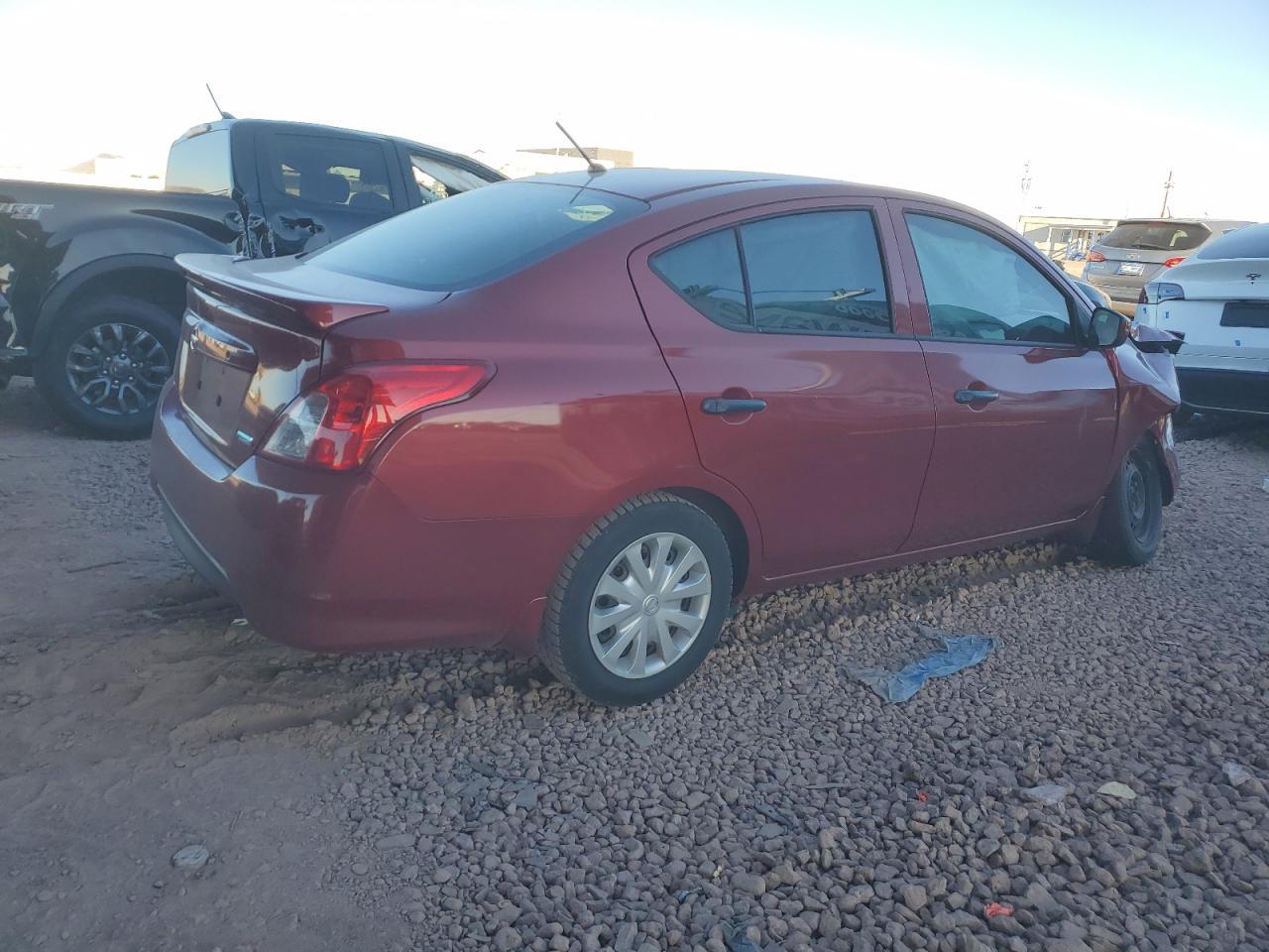 2016 NISSAN VERSA S - Фото 3
