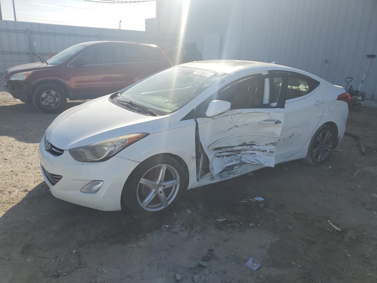 2013 HYUNDAI ELANTRA GL