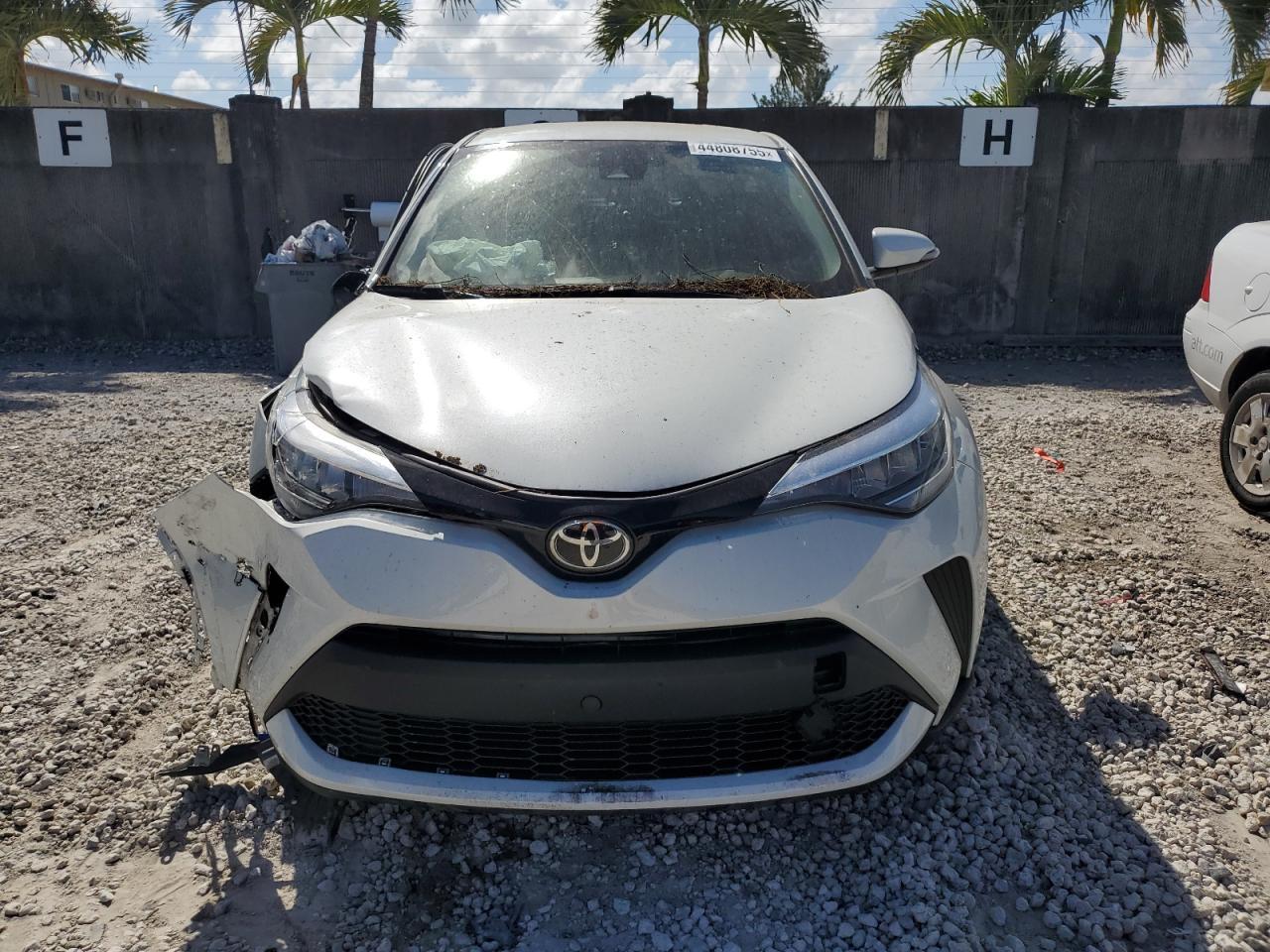 2021 TOYOTA C-HR XLE - Фото 5