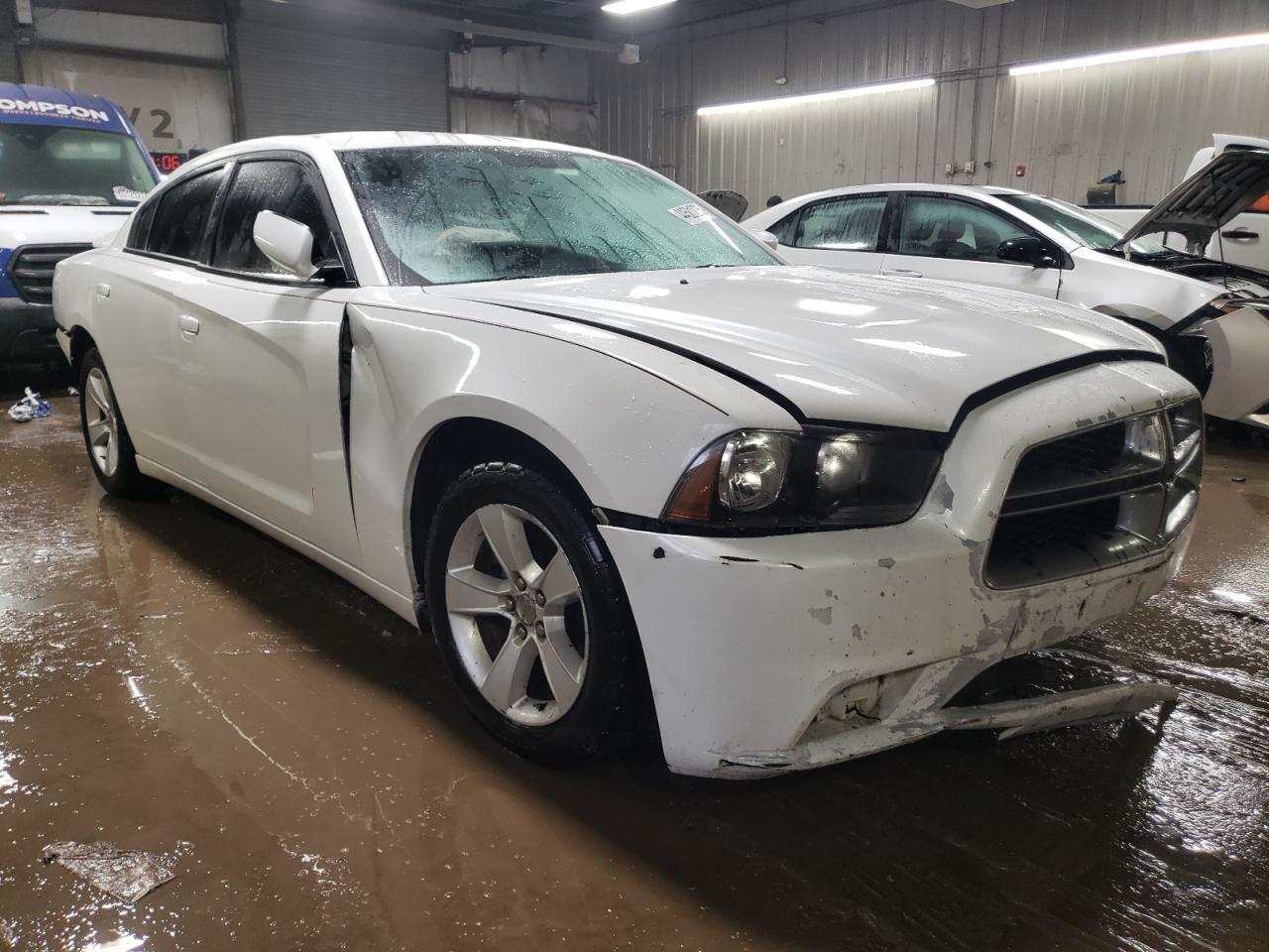 2014 DODGE CHARGER SE - Фото 4