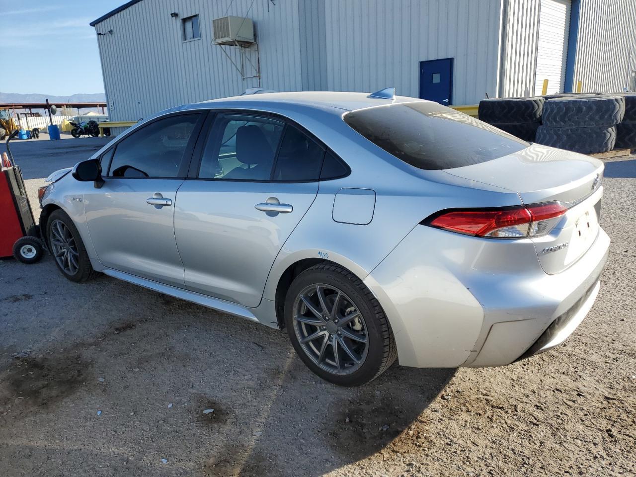 2020 TOYOTA COROLLA LE - Фото 2