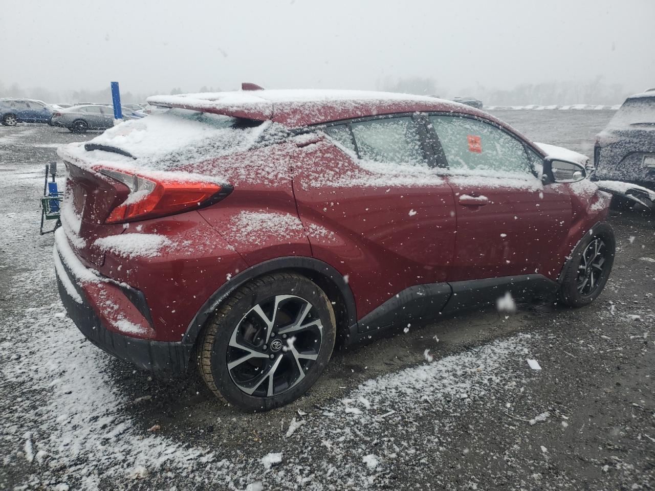 2018 TOYOTA C-HR XLE - Фото 3