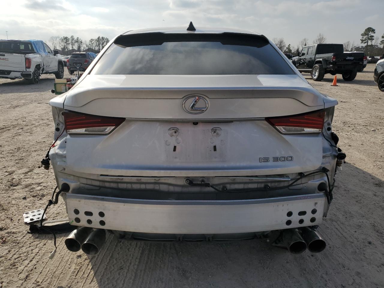 2018 LEXUS IS 300 - Фото 6