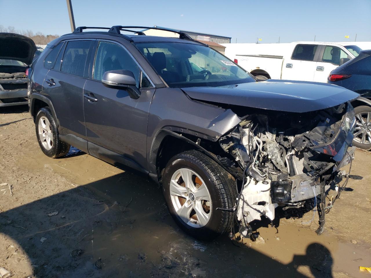 2020 TOYOTA RAV4 XLE - Фото 4