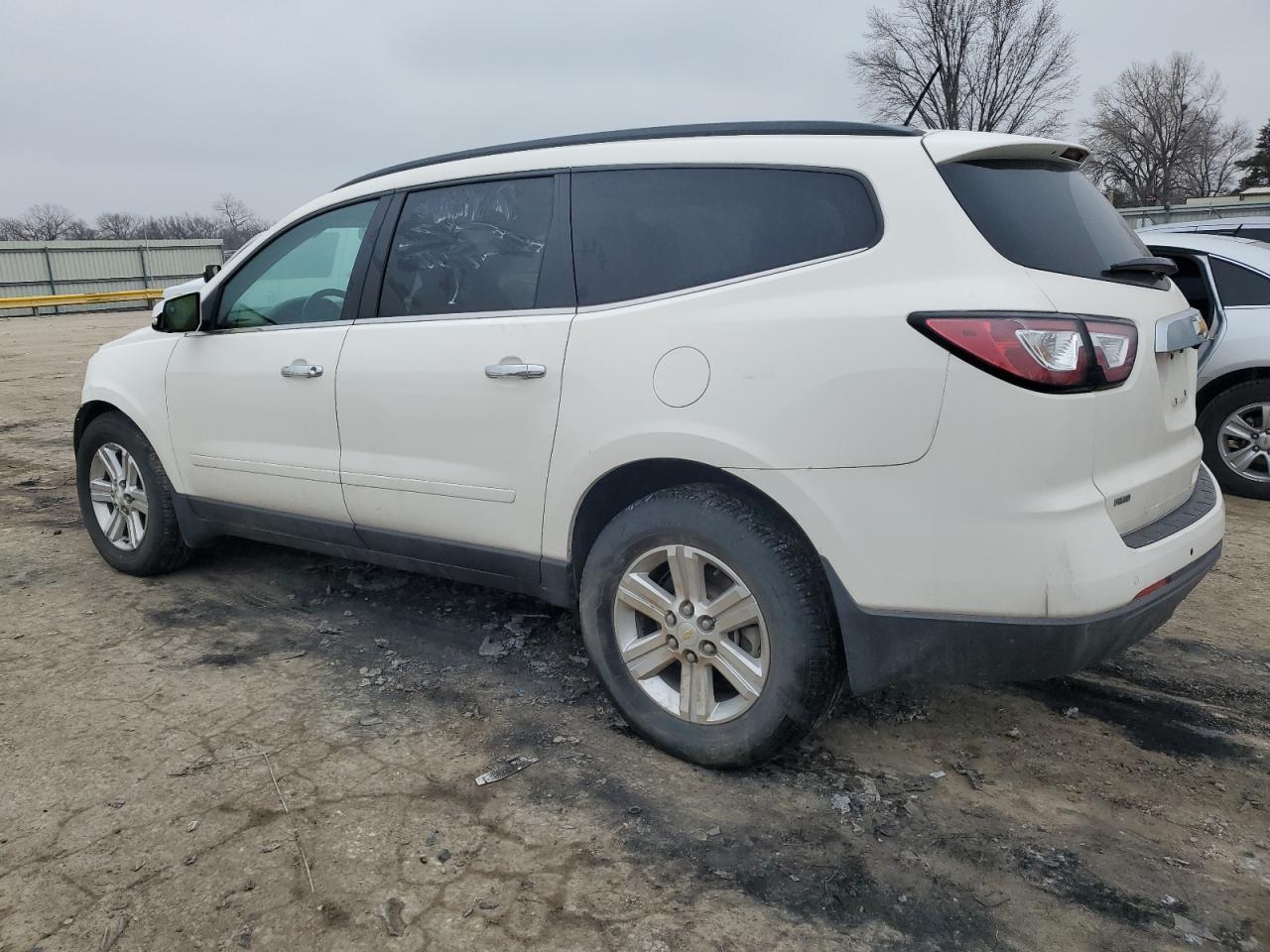 2014 CHEVROLET TRAVERSE L - Image 2