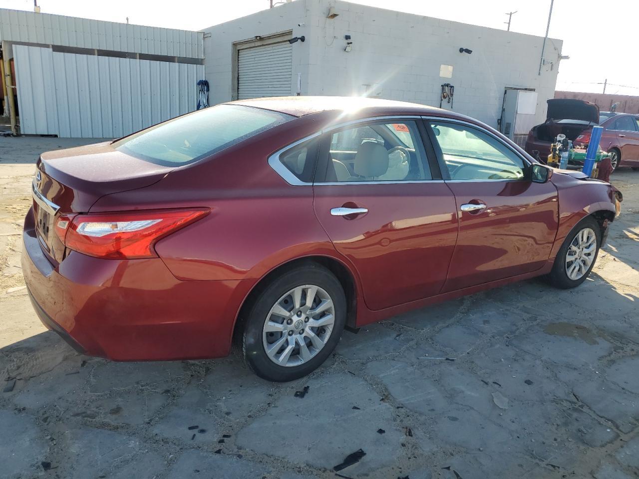 2016 NISSAN ALTIMA 2.5 - Фото 3