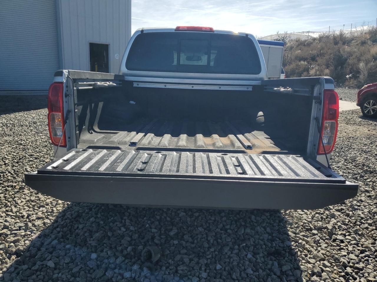 2019 NISSAN FRONTIER S - Фото 6