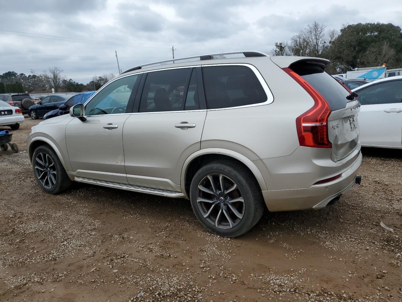 2016 VOLVO XC90 T6 - Фото 2