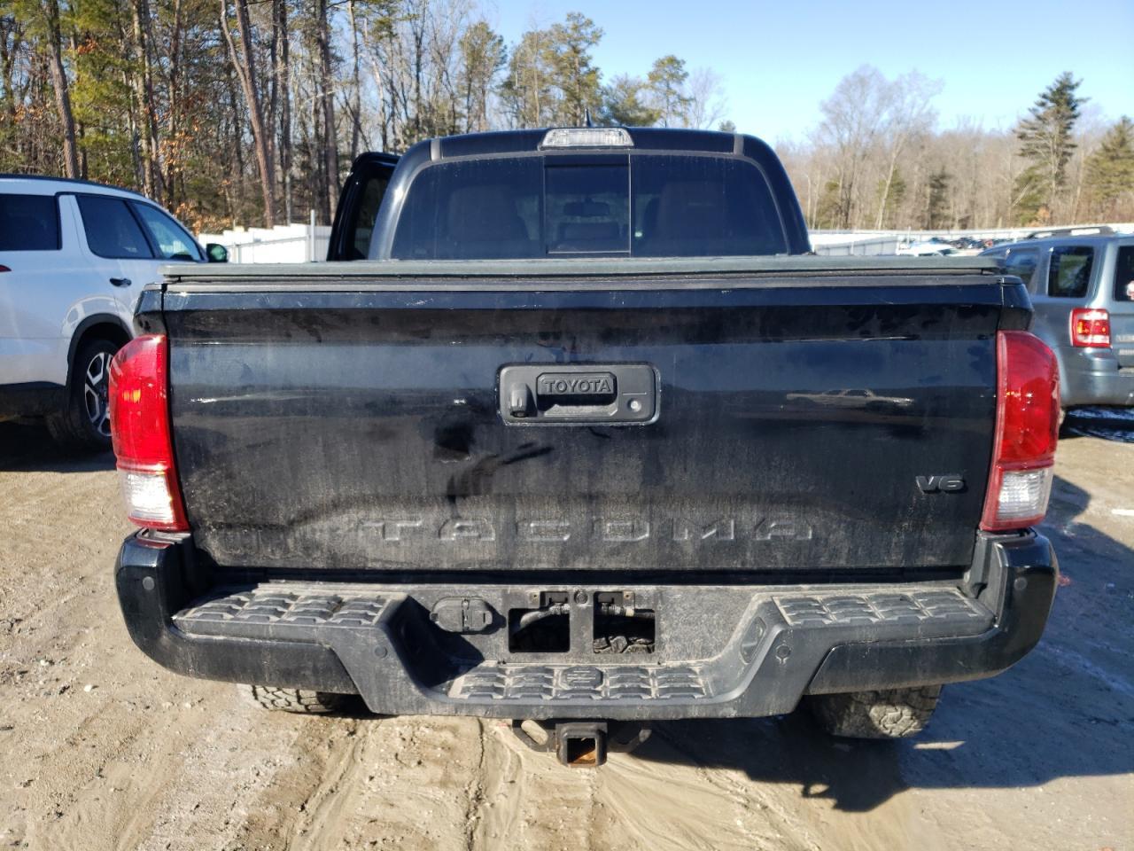 2017 TOYOTA TACOMA DOU - Фото 6