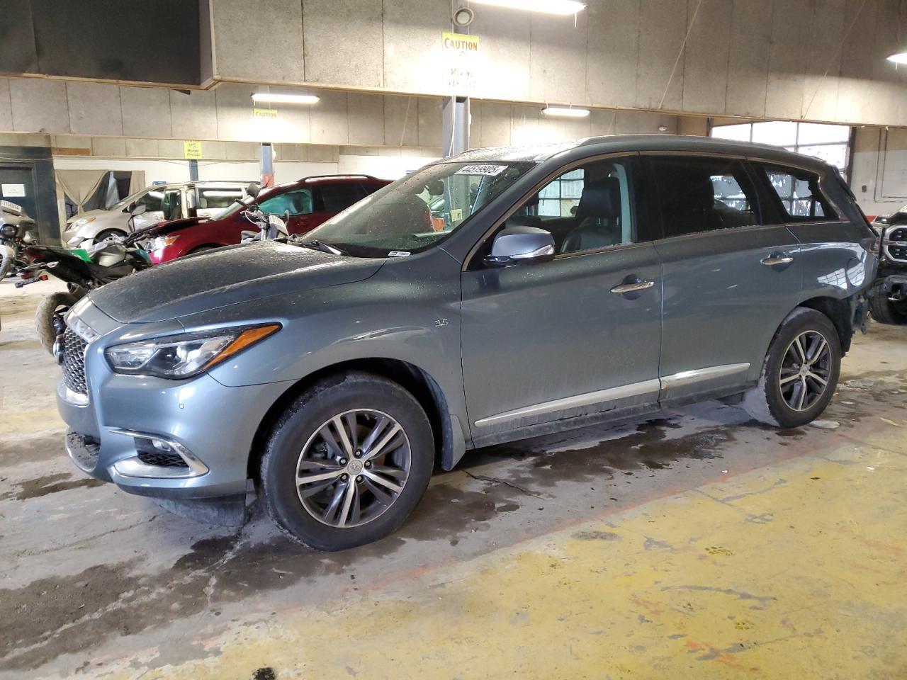 2019 INFINITI QX60 LUXE