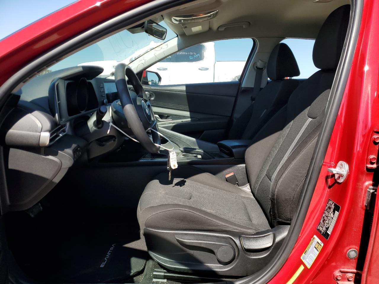 2022 HYUNDAI ELANTRA SE - Фото 7