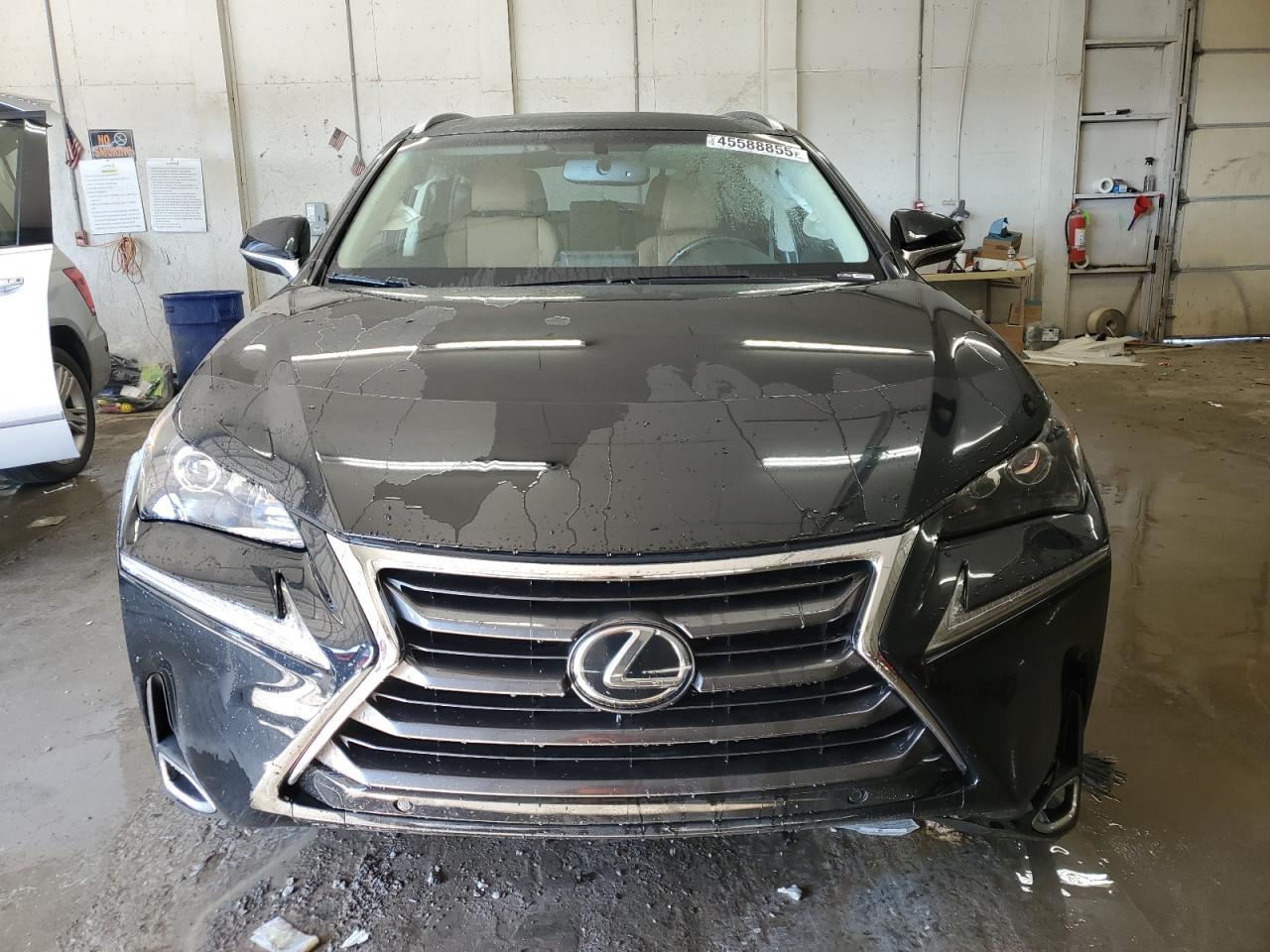 2017 LEXUS NX 200T BA - Фото 5