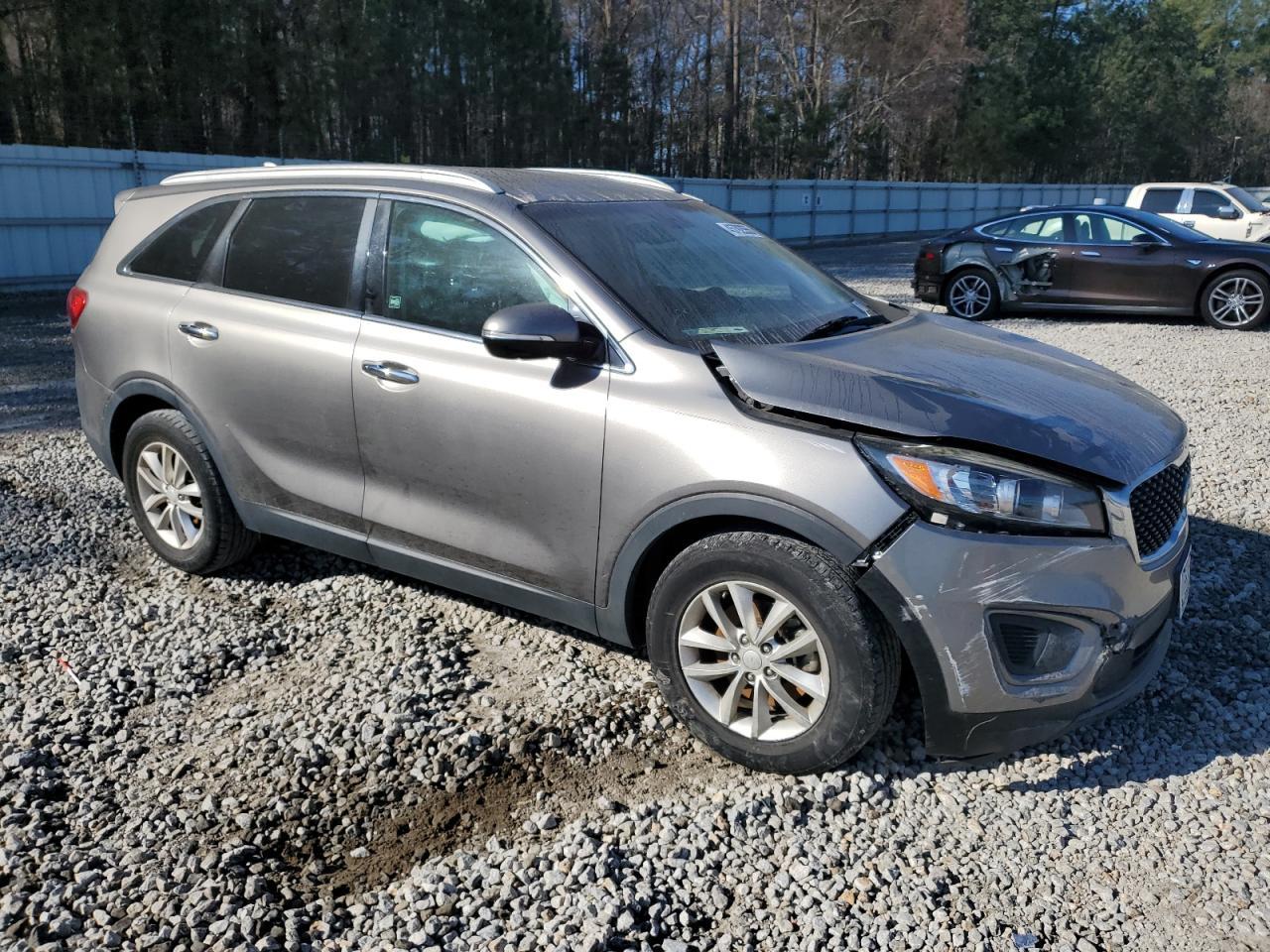 2016 KIA SORENTO LX - Image 4