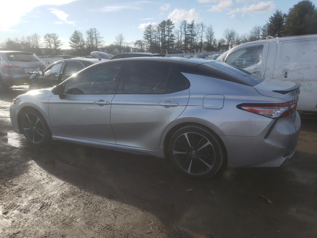 2018 TOYOTA CAMRY XSE - Image 2
