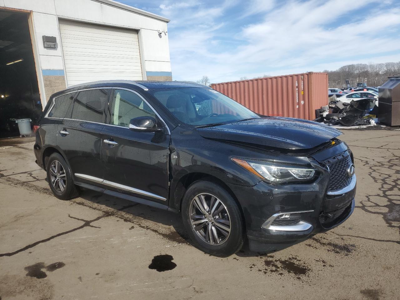 2019 INFINITI QX60 LUXE - Image 4