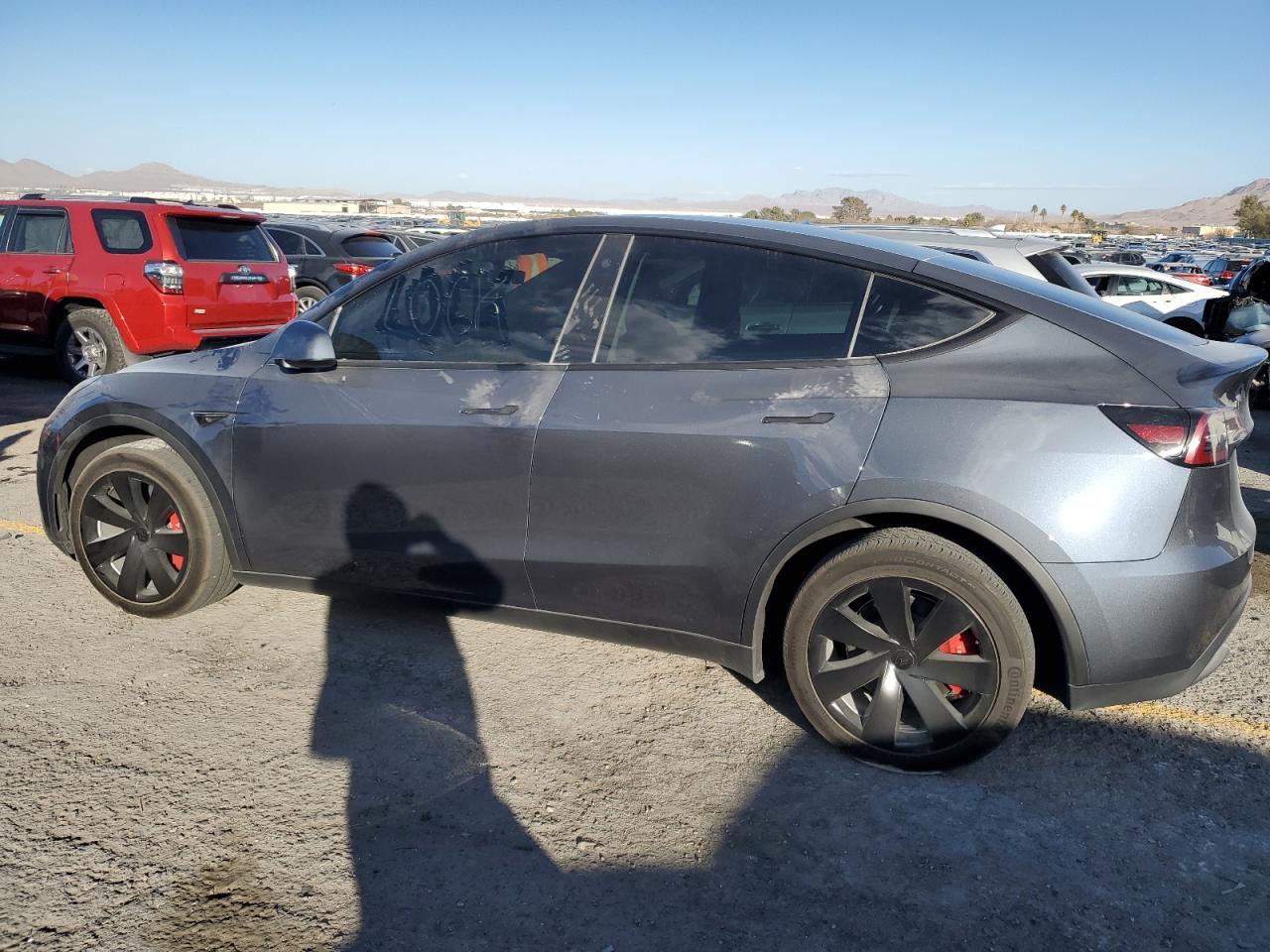 2023 TESLA MODEL Y - Фото 2