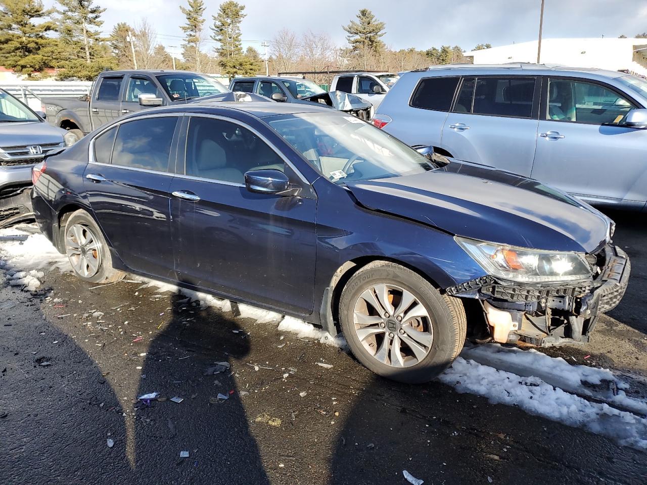 2014 HONDA ACCORD LX - Image 4