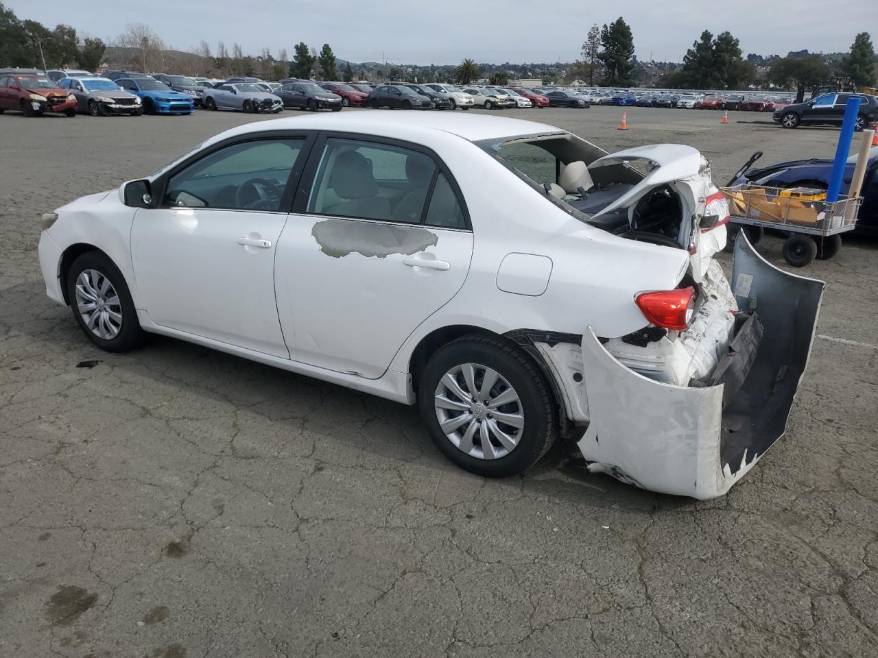 2013 TOYOTA COROLLA BA - Image 2
