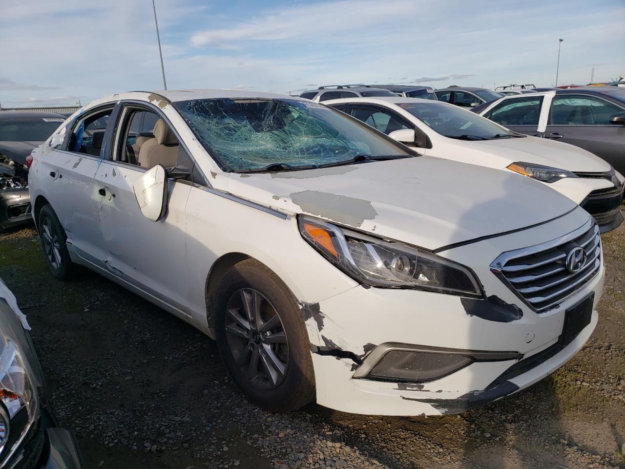 2017 HYUNDAI SONATA SE - Фото 4