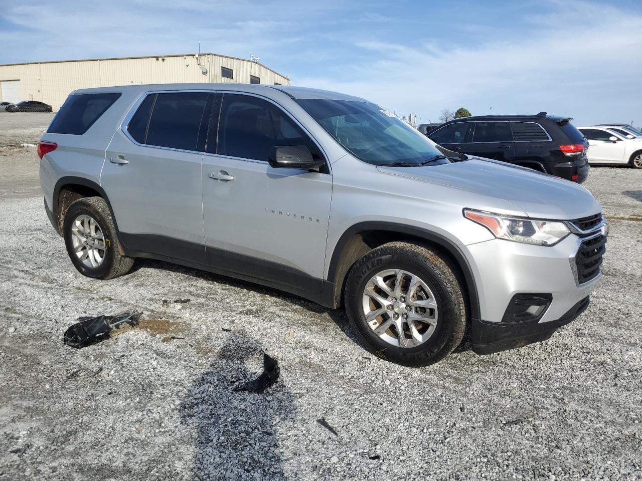 2018 CHEVROLET TRAVERSE L - Фото 4